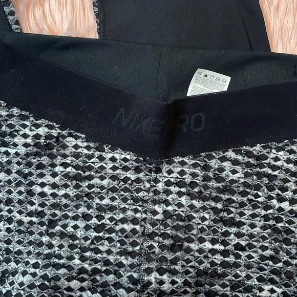 Nike Pro Woman’s Gray & Black Hyper Warm Full Length Training Fleece Leggings - Picture 2 of 9